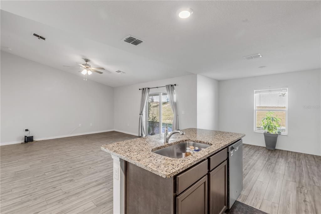 For Sale: $374,500 (3 beds, 2 baths, 1694 Square Feet)