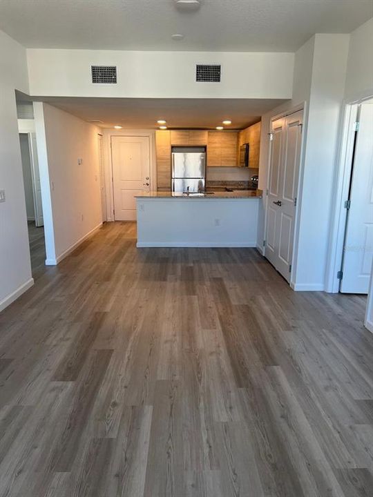 For Rent: $2,500 (3 beds, 2 baths, 1142 Square Feet)