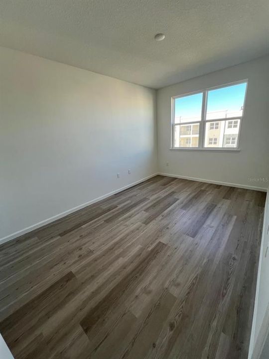 For Rent: $2,500 (3 beds, 2 baths, 1142 Square Feet)