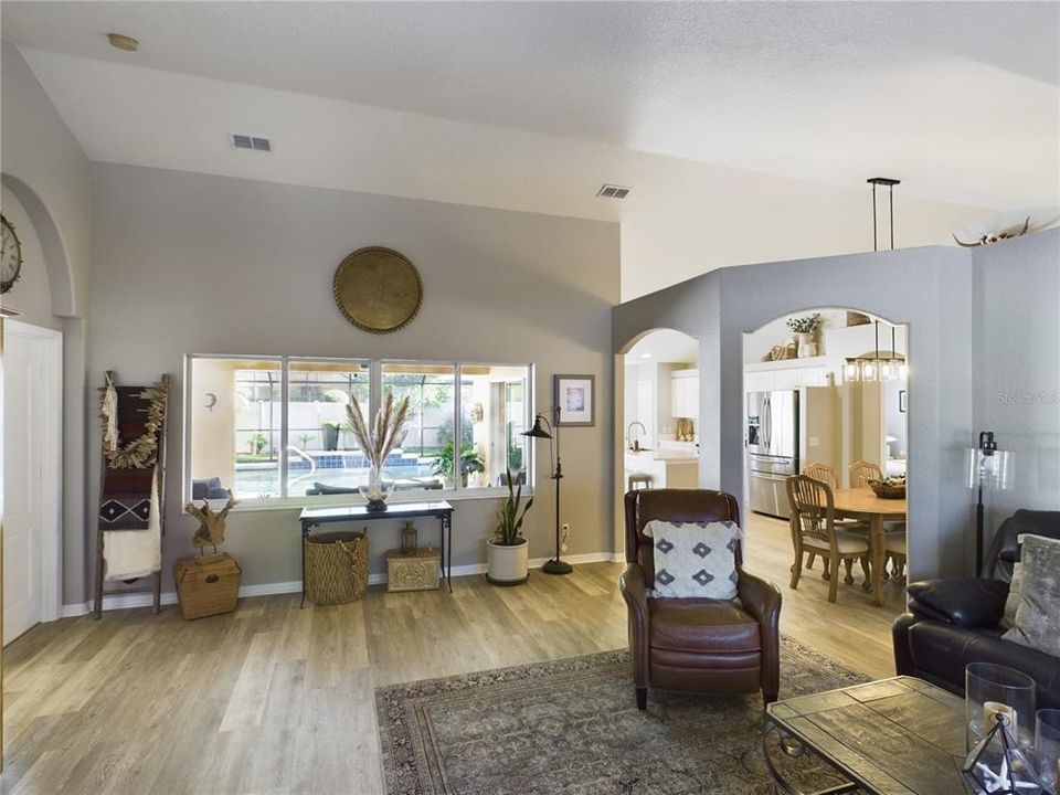 For Sale: $449,900 (3 beds, 2 baths, 1678 Square Feet)