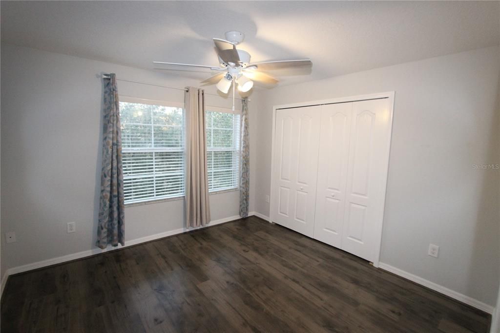 For Sale: $221,900 (2 beds, 2 baths, 1561 Square Feet)