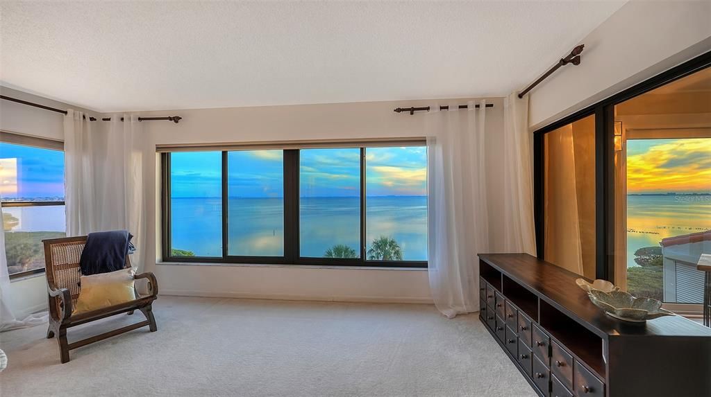 Spacious Owner's Retreat with Bay View