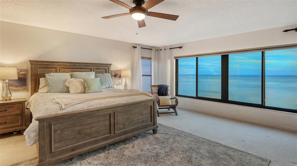 Spacious Owner's Retreat with Bay View