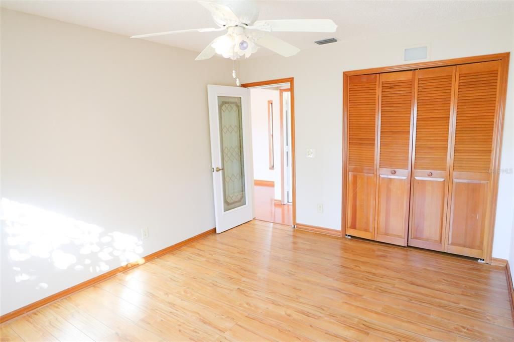 For Sale: $290,000 (2 beds, 2 baths, 1385 Square Feet)