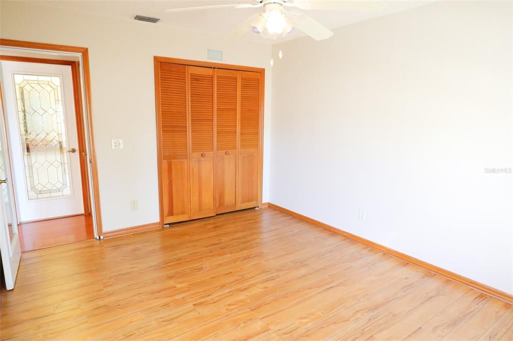 For Sale: $290,000 (2 beds, 2 baths, 1385 Square Feet)