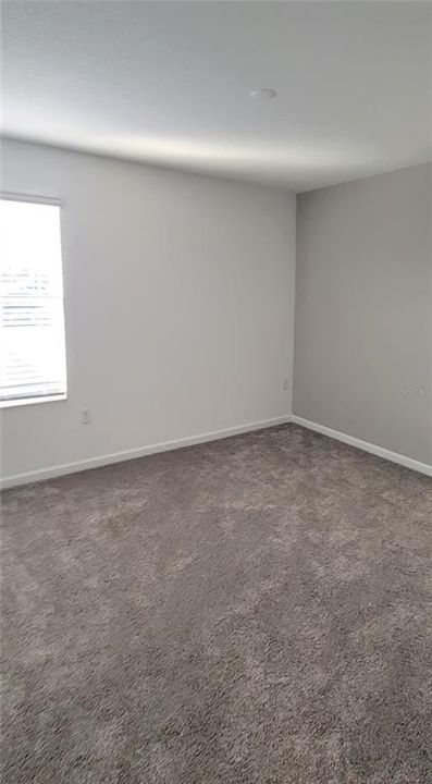 For Rent: $3,100 (5 beds, 2 baths, 2389 Square Feet)