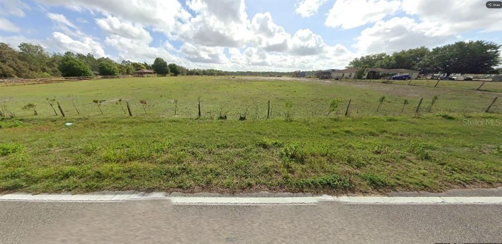 En Venta: $49,000 (1.04 acres)