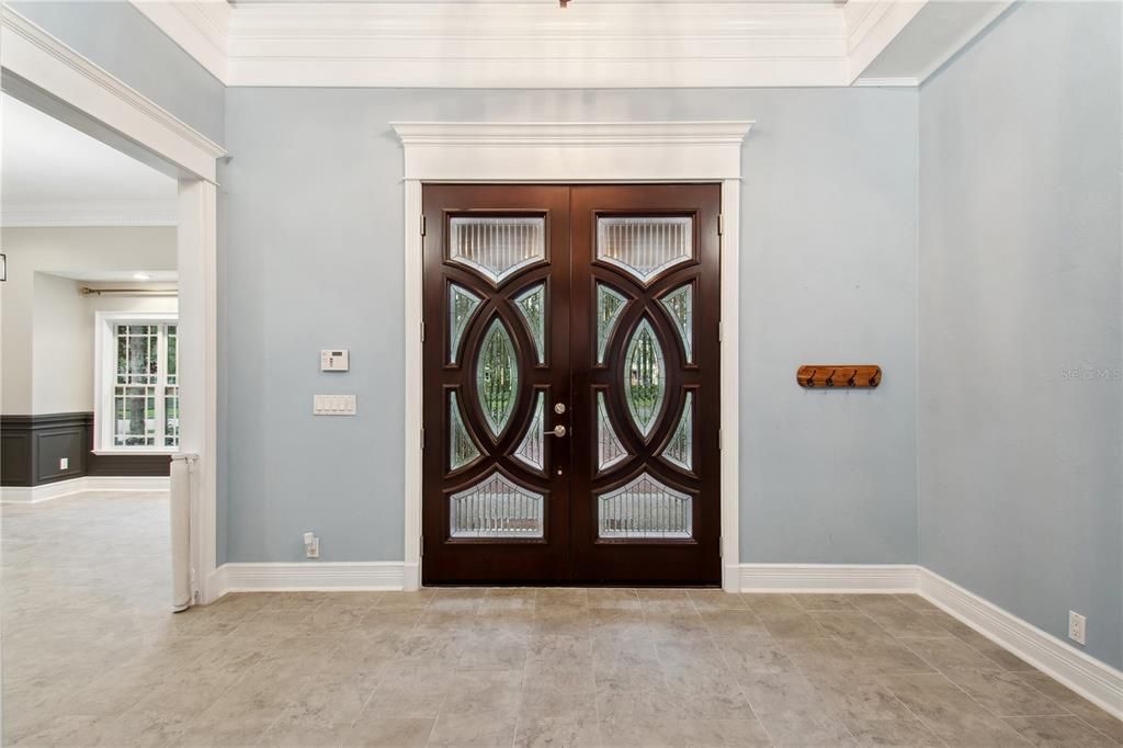 Foyer Tile flooring