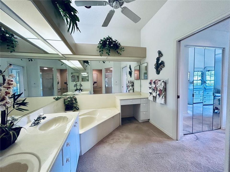 Main Bathroom with garden tub.