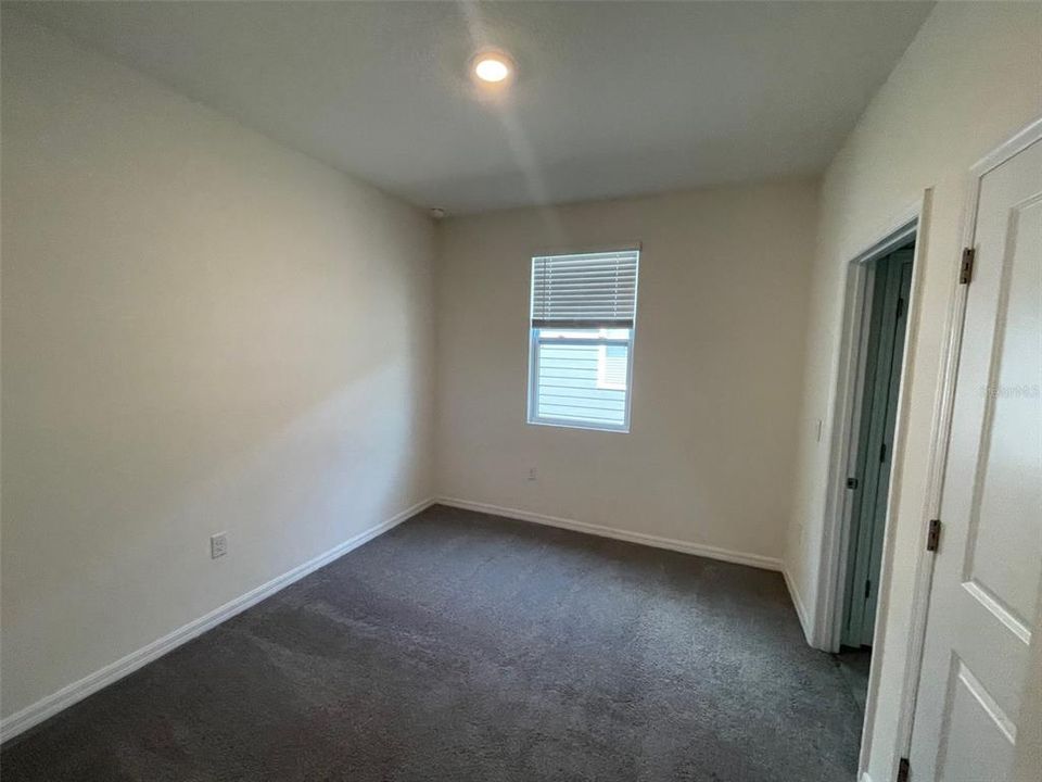 For Rent: $2,000 (3 beds, 2 baths, 1772 Square Feet)