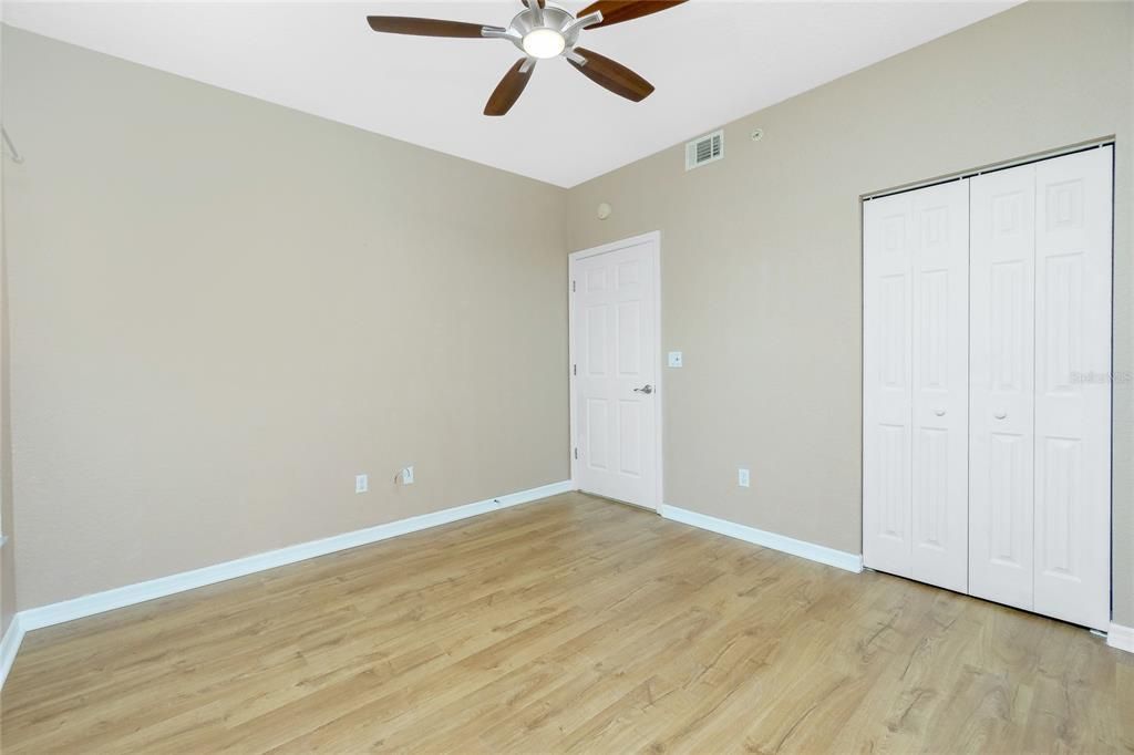 For Sale: $185,000 (2 beds, 2 baths, 1205 Square Feet)