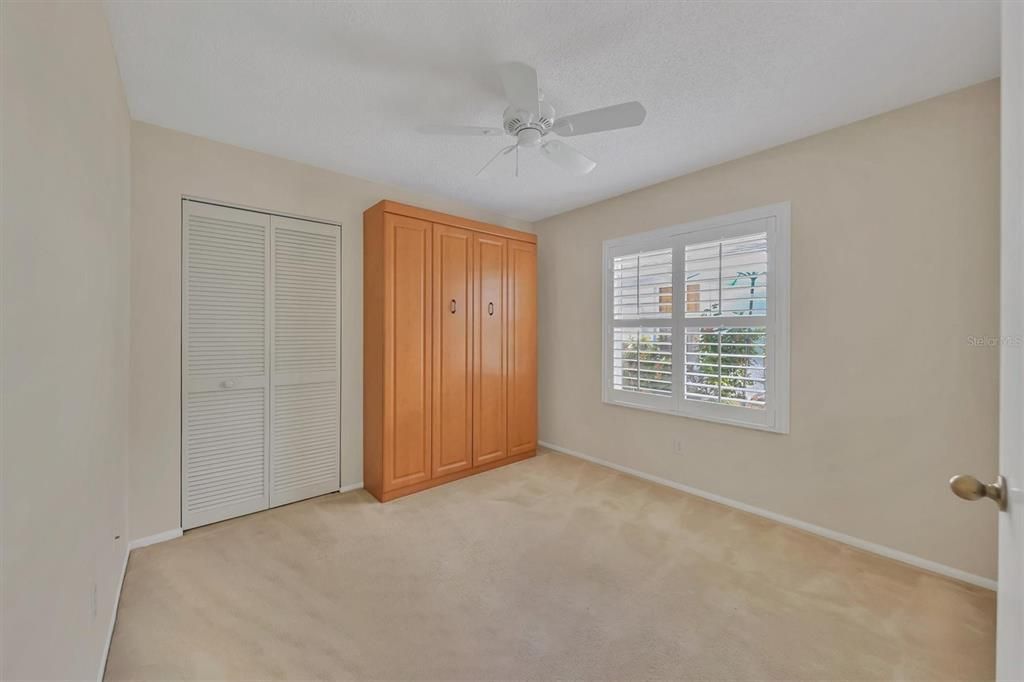 For Sale: $400,200 (3 beds, 2 baths, 1319 Square Feet)