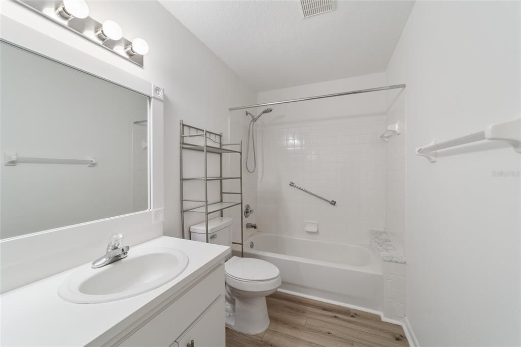 For Sale: $196,000 (2 beds, 2 baths, 1412 Square Feet)