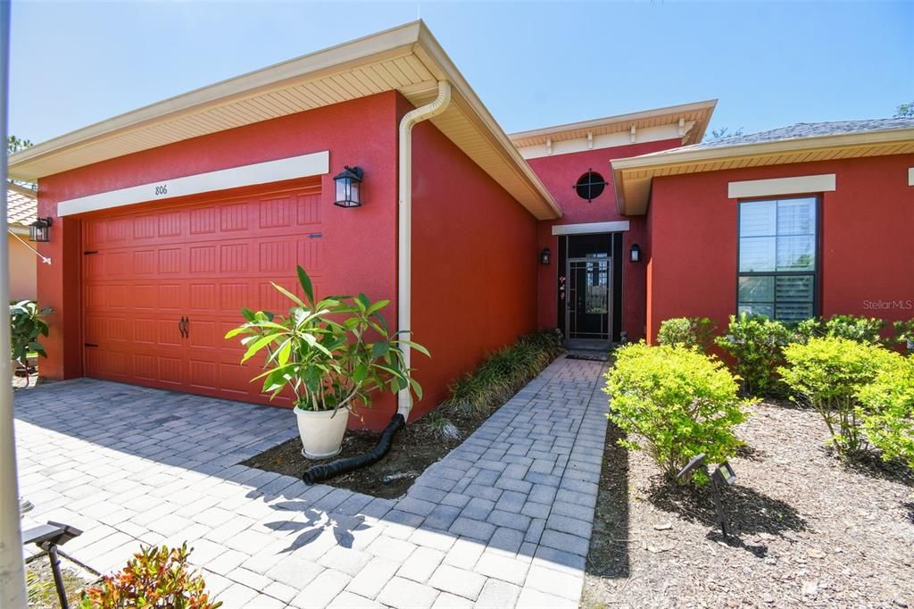 For Sale: $445,000 (3 beds, 2 baths, 2011 Square Feet)