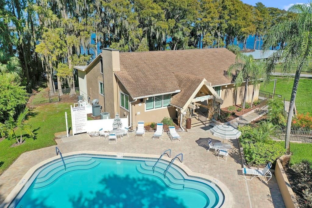 The Lodge with heated pool and full kitchen Rv