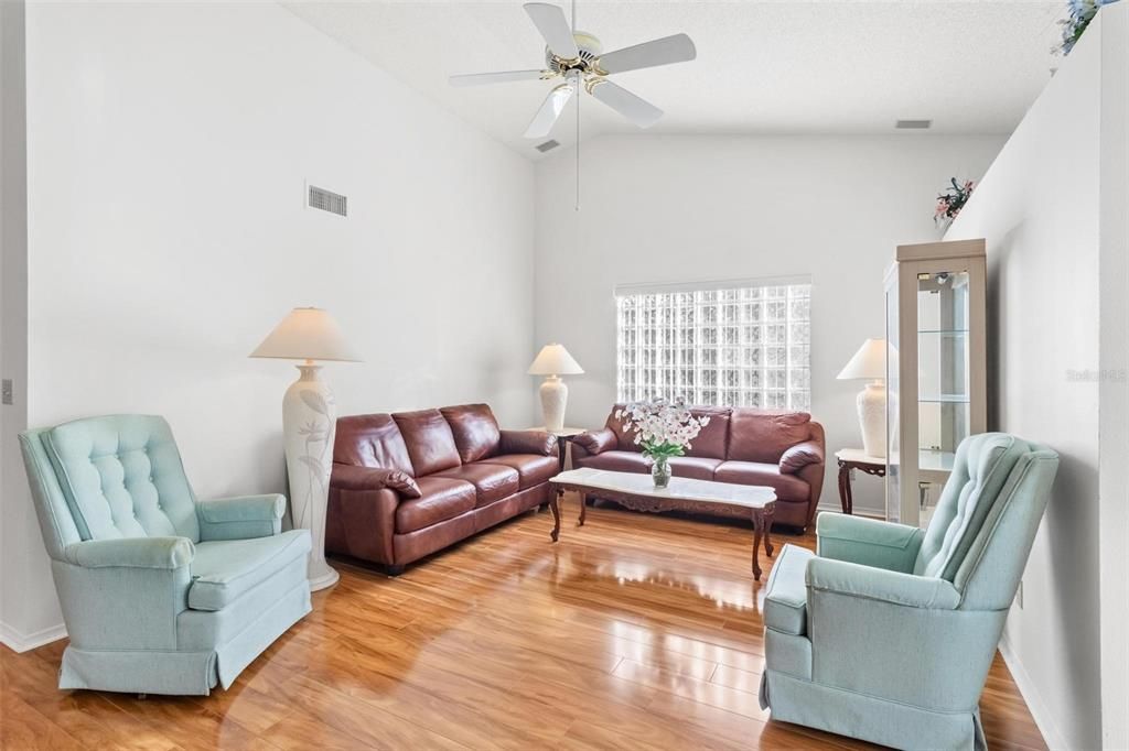 For Sale: $210,000 (2 beds, 2 baths, 1325 Square Feet)