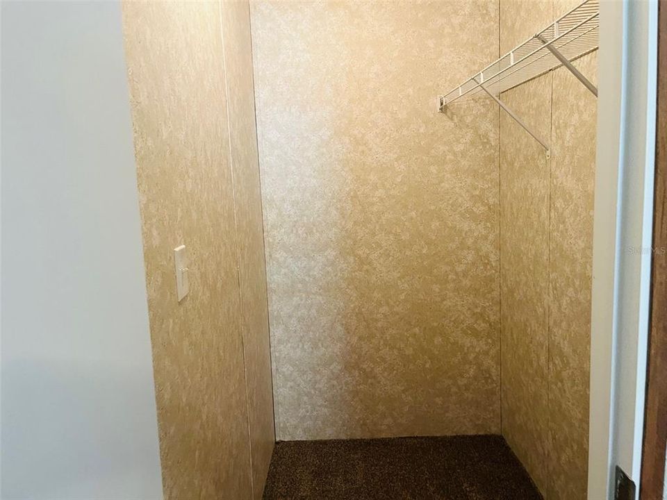 3RD BEDROOM WALKING CLOSET