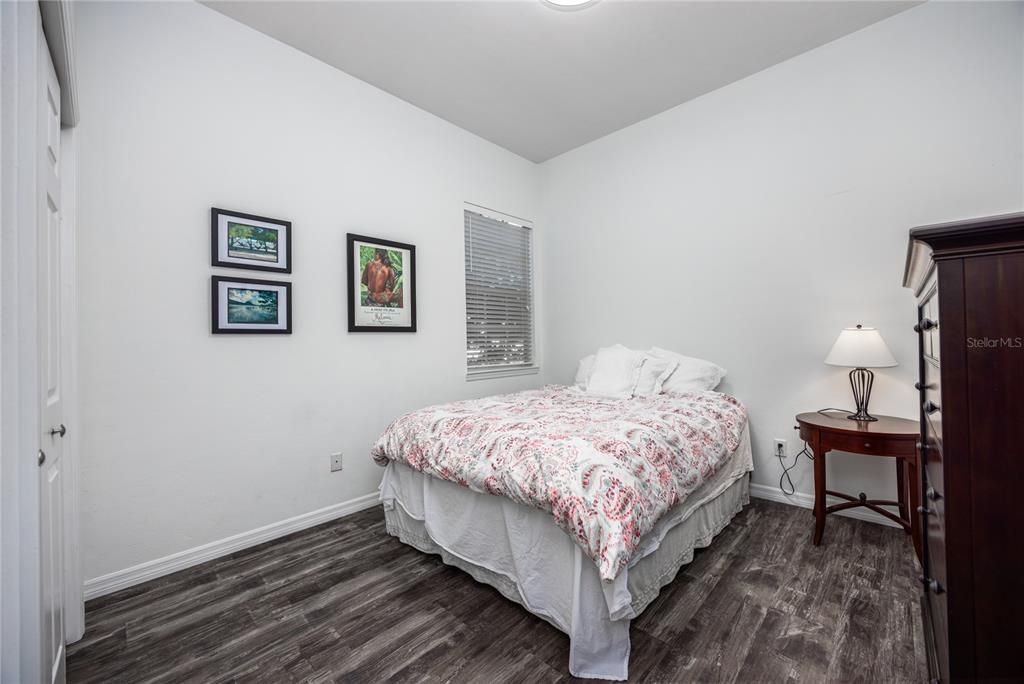 Active With Contract: $385,000 (3 beds, 2 baths, 1432 Square Feet)