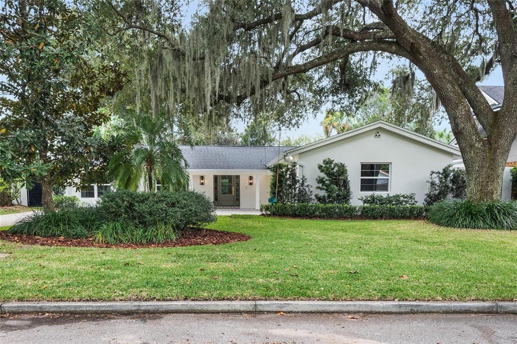 For Sale: $880,000 (3 beds, 2 baths, 1769 Square Feet)