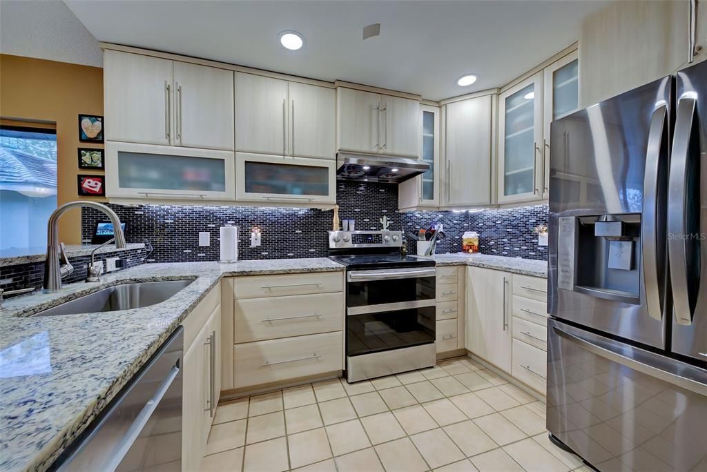 Not to be missed is the brand new contemporary functional kitchen with stainless steel appliances and plenty of storage.