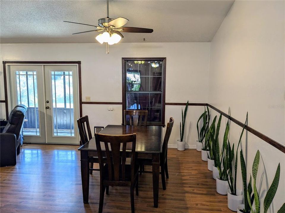 For Sale: $349,900 (3 beds, 2 baths, 1496 Square Feet)