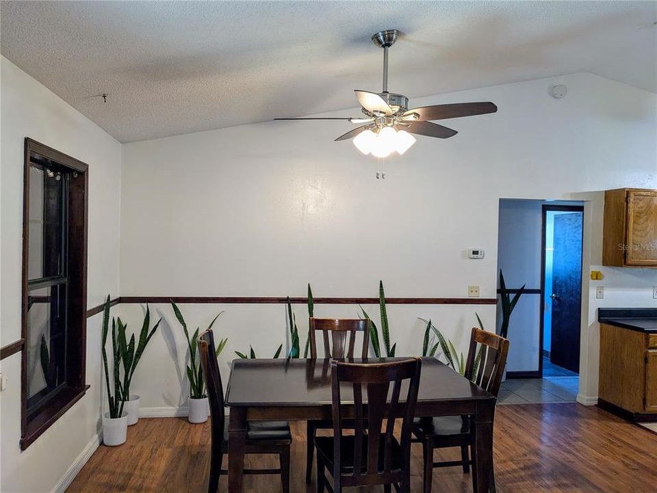 For Sale: $349,900 (3 beds, 2 baths, 1496 Square Feet)