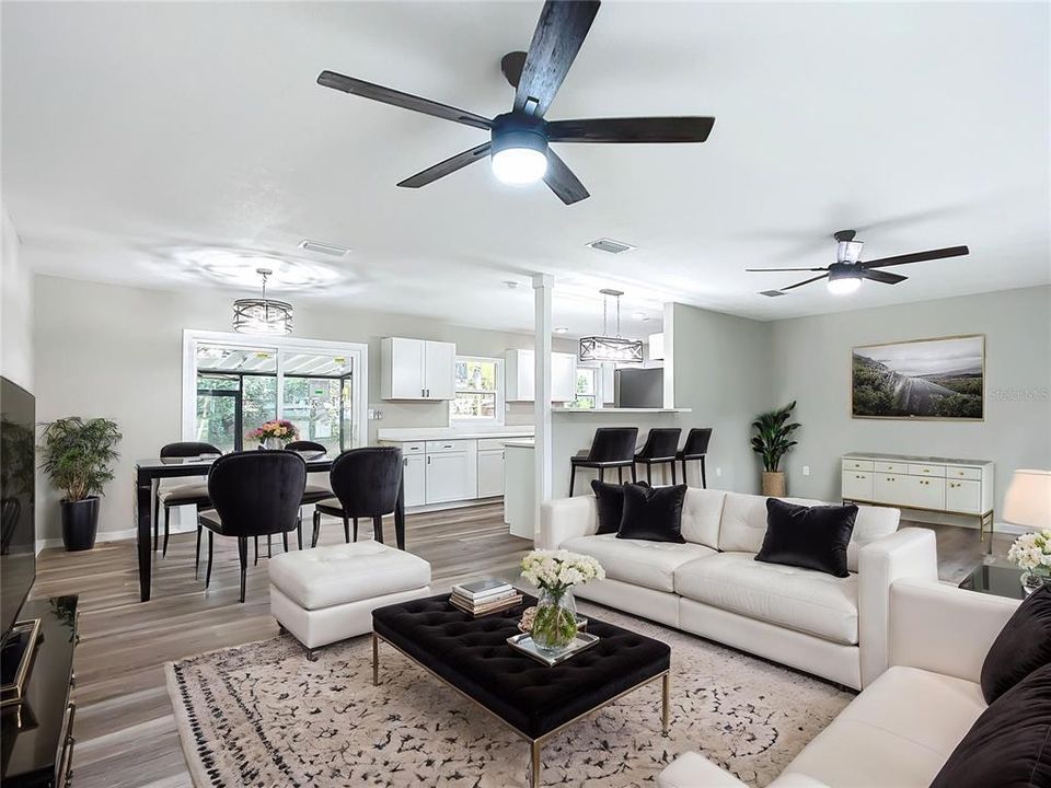 Active With Contract: $319,000 (3 beds, 2 baths, 1410 Square Feet)