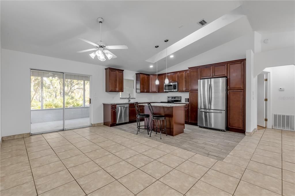 For Sale: $449,900 (3 beds, 2 baths, 1295 Square Feet)