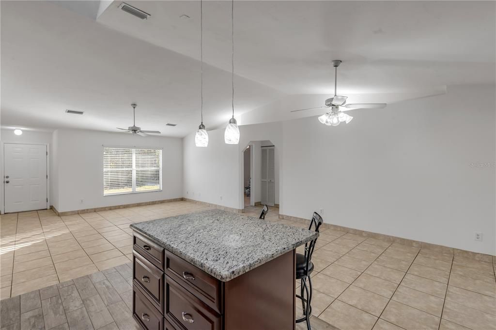 For Sale: $449,900 (3 beds, 2 baths, 1295 Square Feet)