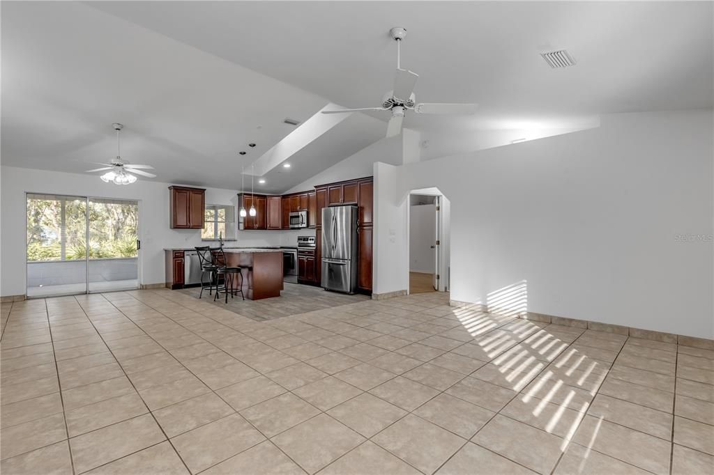 For Sale: $449,900 (3 beds, 2 baths, 1295 Square Feet)