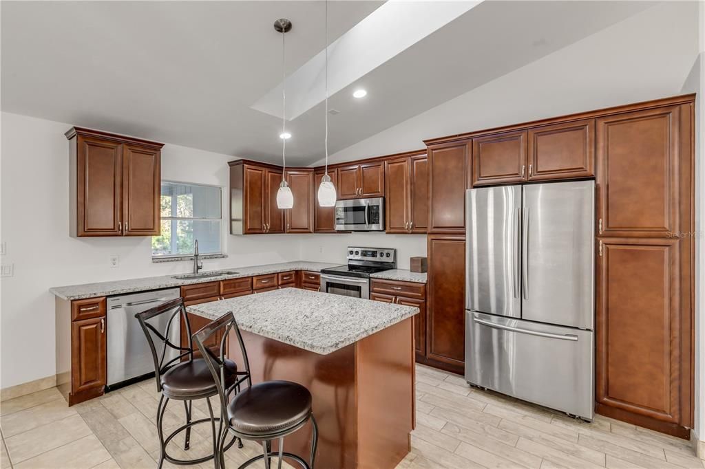 For Sale: $449,900 (3 beds, 2 baths, 1295 Square Feet)