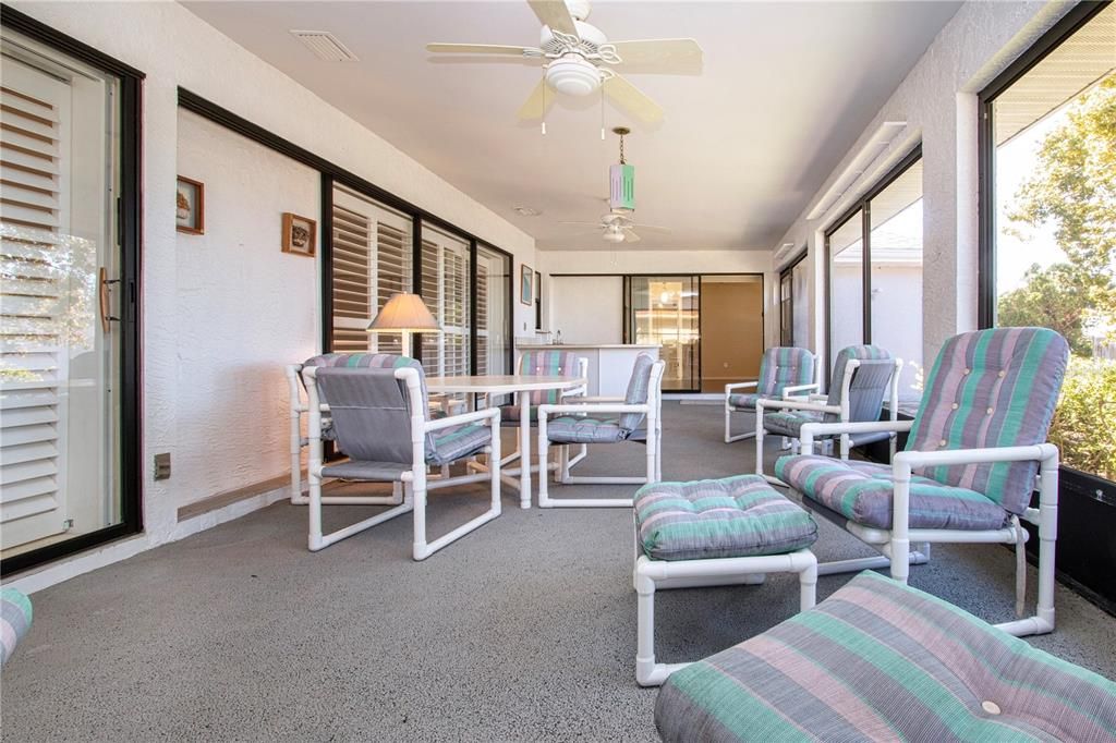 Lanai accessible from 3 rooms