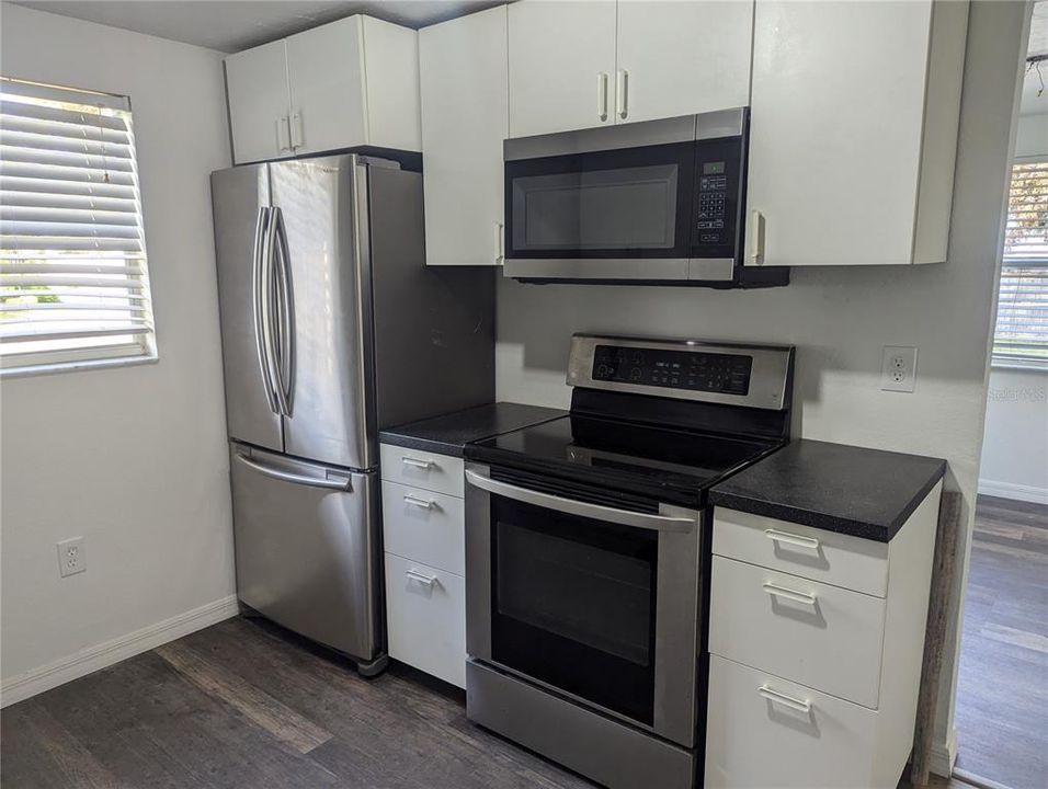 For Rent: $1,800 (2 beds, 1 baths, 640 Square Feet)