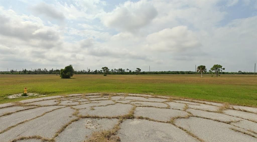 En Venta: $24,900 (0.48 acres)