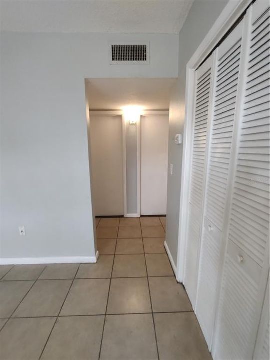 For Rent: $1,145 (2 beds, 1 baths, 816 Square Feet)