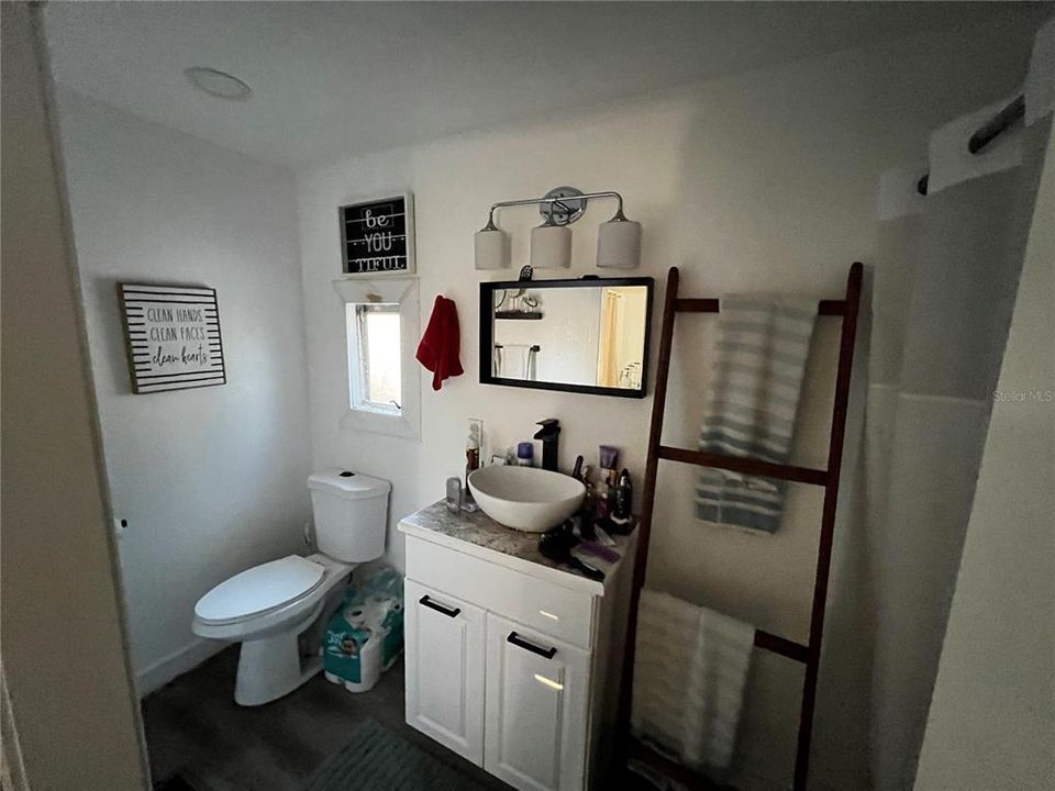 For Sale: $169,500 (2 beds, 2 baths, 942 Square Feet)