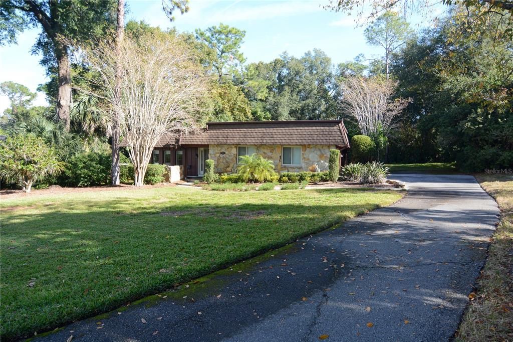 For Sale: $599,900 (3 beds, 2 baths, 2271 Square Feet)