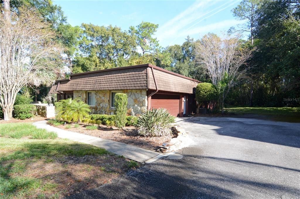 For Sale: $599,900 (3 beds, 2 baths, 2271 Square Feet)