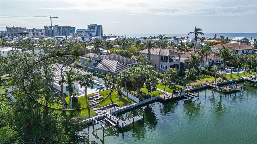 Quick walk to the beach where you can enjoy the pure white sand of Lido Beach and the amazing gulf.