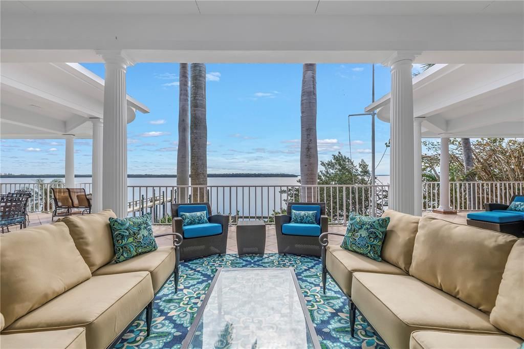 For Sale: $4,675,000 (5 beds, 4 baths, 5200 Square Feet)