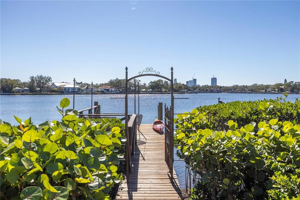 For Sale: $2,475,000 (3 beds, 3 baths, 2928 Square Feet)