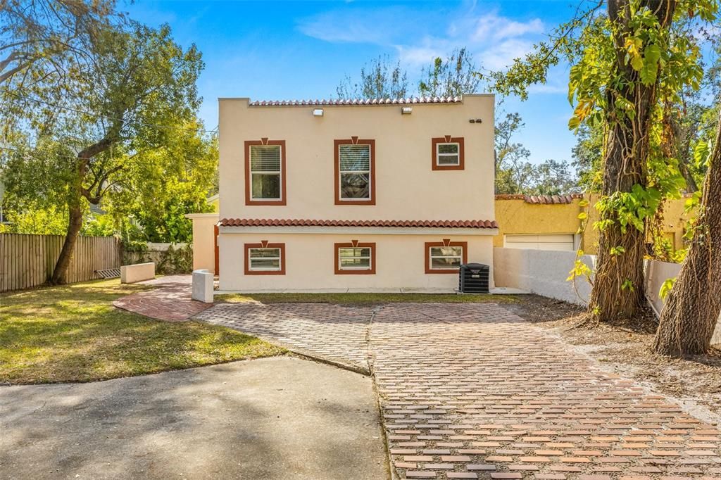 Welcome home to this South Seminole Heights gem!