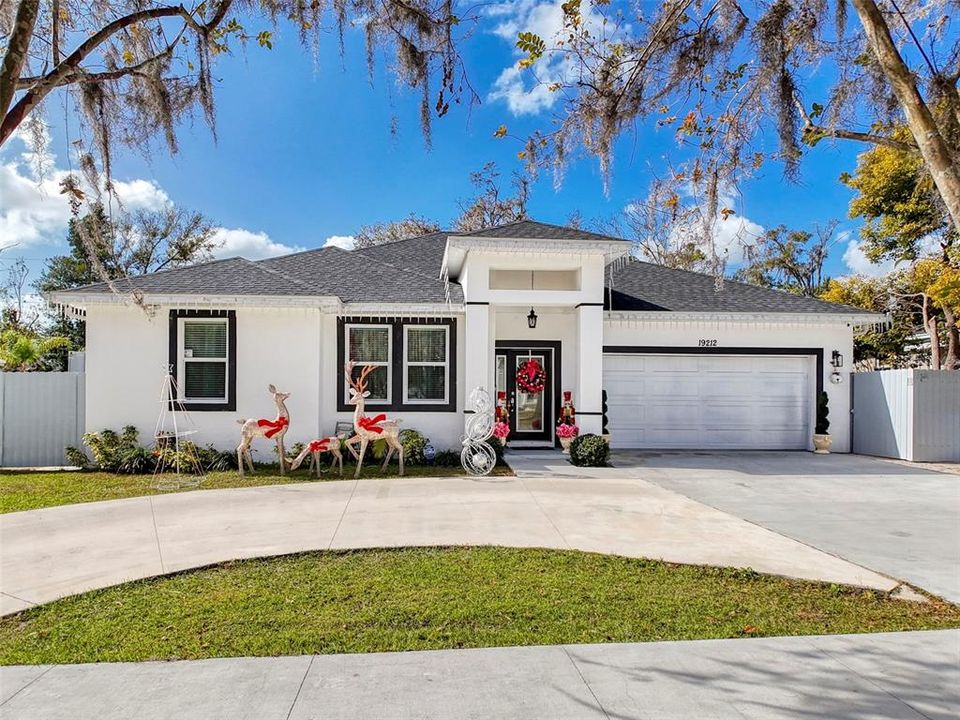 For Sale: $595,000 (4 beds, 2 baths, 1850 Square Feet)