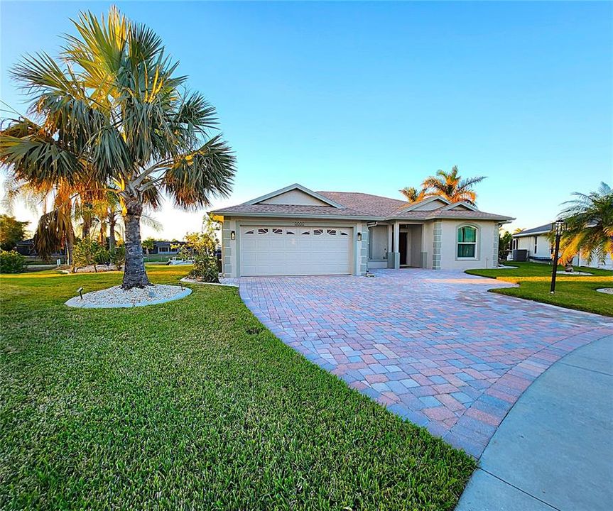 8680 Quinn Ct Nort Port FL 34287: Myakka River & Gulf access, 1876sf, 3 bedroom, 2 bathroom, pool