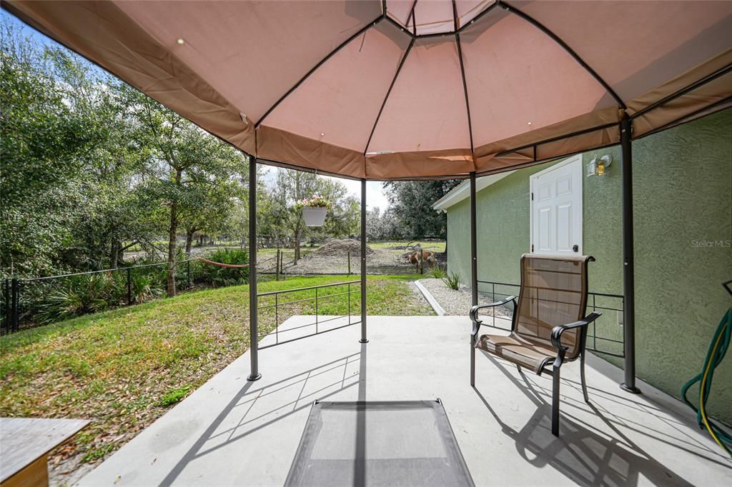 For Sale: $429,000 (3 beds, 2 baths, 1400 Square Feet)