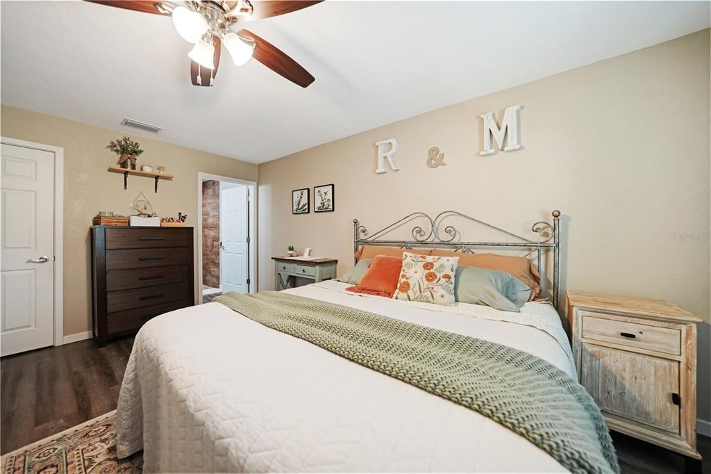 For Sale: $429,000 (3 beds, 2 baths, 1400 Square Feet)