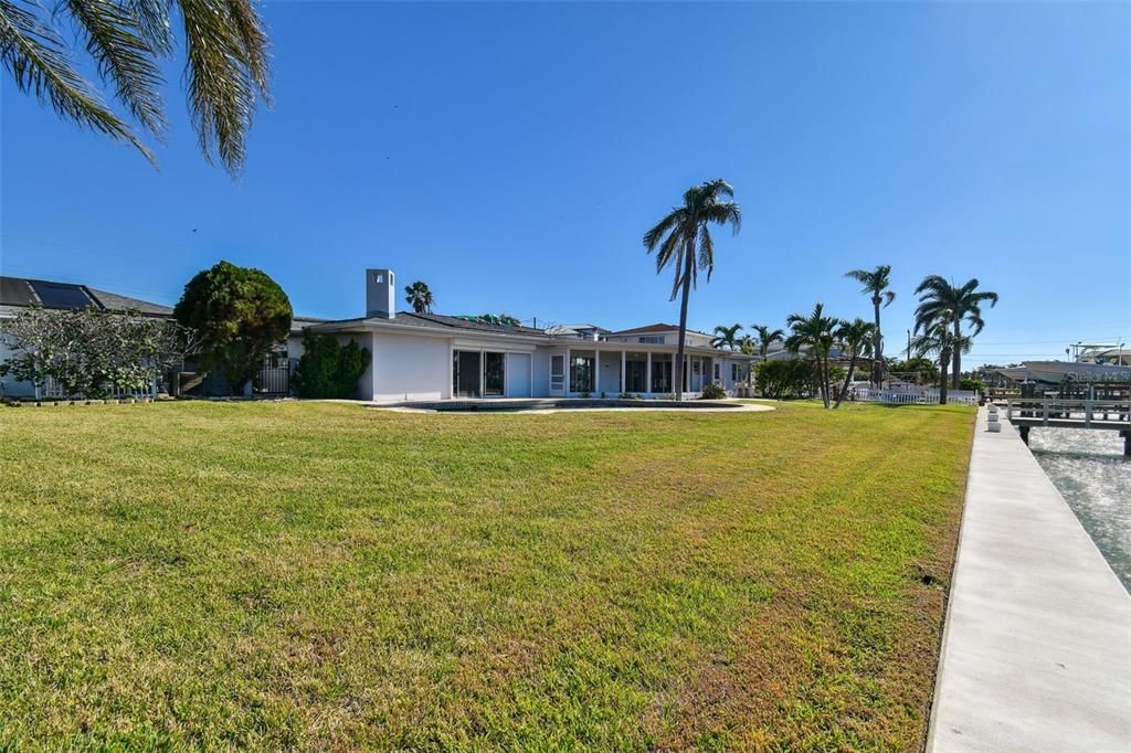 For Sale: $2,250,000 (4 beds, 3 baths, 3146 Square Feet)