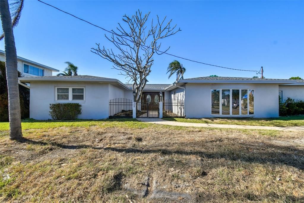 For Sale: $2,250,000 (4 beds, 3 baths, 3146 Square Feet)