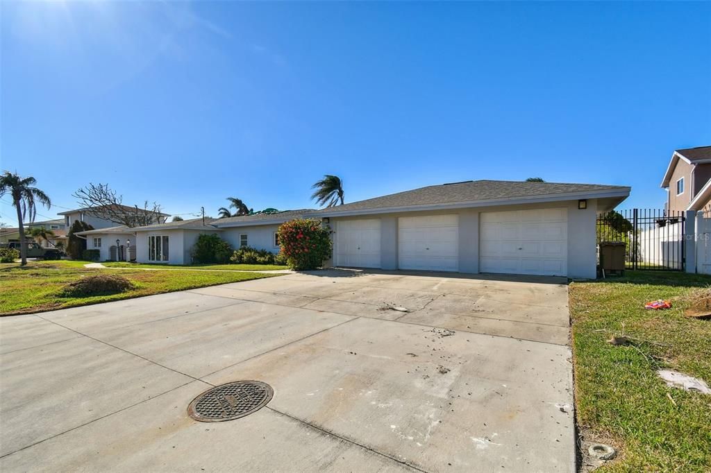 For Sale: $2,250,000 (4 beds, 3 baths, 3146 Square Feet)