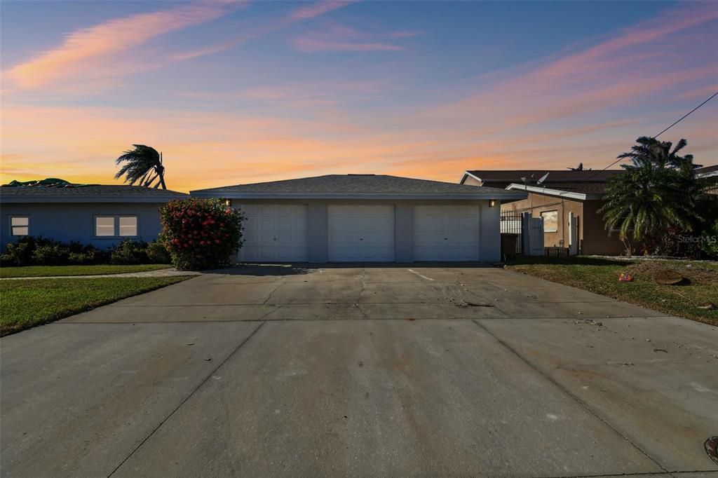 For Sale: $2,250,000 (4 beds, 3 baths, 3146 Square Feet)